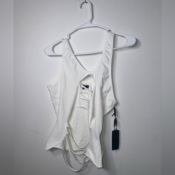 H:ours x Revolve Noelle Top in White NWT - Picture 5 of 9